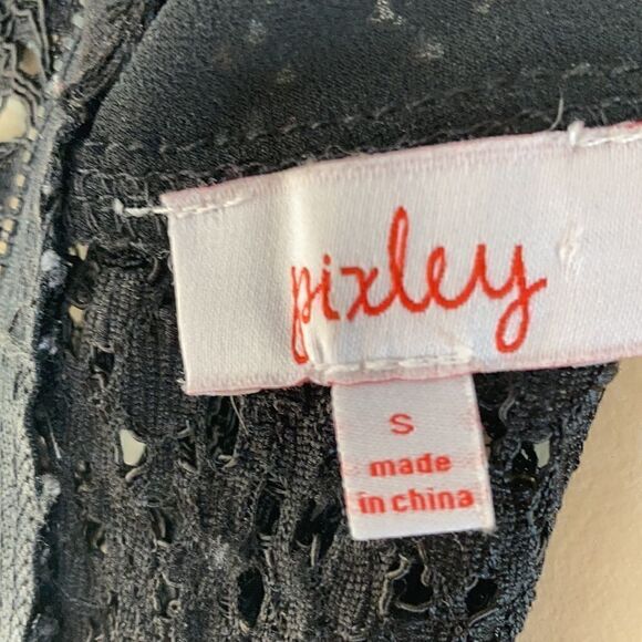 Pixley Black sheer cap sleeve back zip top Small - Picture 6 of 12